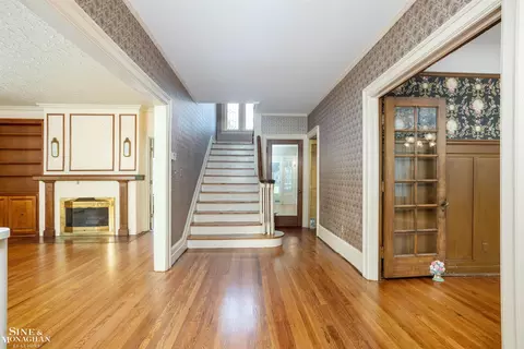 Entry Way - 1121 Buckingham, Grosse Pointe, MI 48230 photo 3 of 7