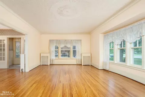 Living - 1121 Buckingham, Grosse Pointe, MI 48230 photo 2 of 4