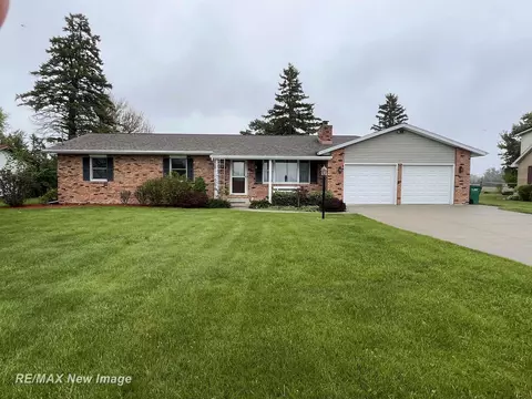 4423 3 Mile, Bay City, MI 48706