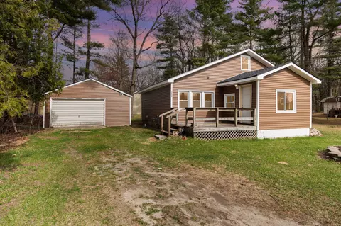 2620 N Huron, Tawas City, MI 48763