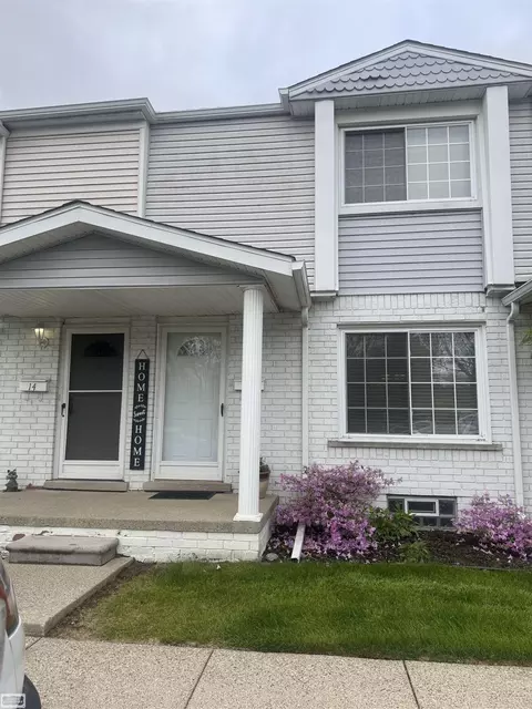 67976 Van Dyke #13, Washington Township, MI 48095