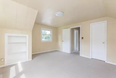 Bedroom - 1433 Harvard, Grosse Pointe, MI 48230 photo 5 of 8