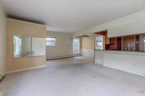 Living - 1433 Harvard, Grosse Pointe, MI 48230 photo 4 of 5