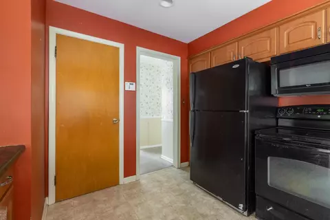 Kitchen - 1433 Harvard, Grosse Pointe, MI 48230 photo 4 of 4