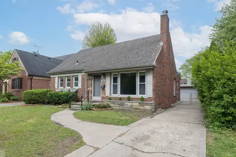 Exterior - 1433 Harvard, Grosse Pointe, MI 48230 photo 2 of 7