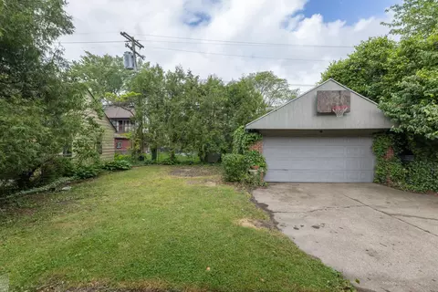 Exterior - 1433 Harvard, Grosse Pointe, MI 48230 photo 5 of 7