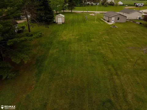 1524 Moose, Gladwin, MI 48624 photo 5