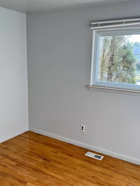 28724 Sutherland, Warren, MI 48088 photo 8