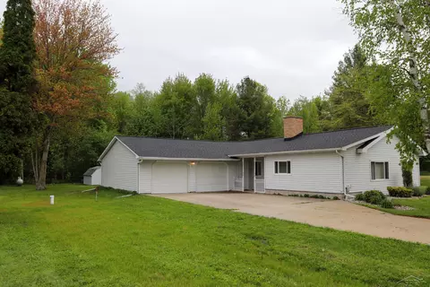 1443 E Brks, Midland, MI 48640 photo 3