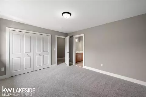 Bedroom - 24165 Tullymore, Macomb, MI 48042 photo 11 of 11