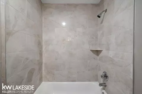 Bath - 24165 Tullymore, Macomb, MI 48042 photo 20 of 21