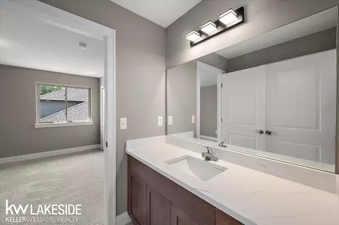 Bath - 24165 Tullymore, Macomb, MI 48042 photo 17 of 21