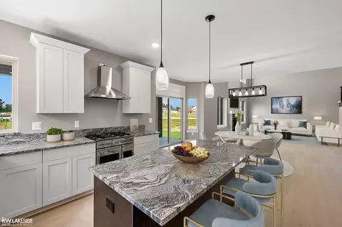 Kitchen - 24165 Tullymore, Macomb, MI 48042 photo 3 of 4