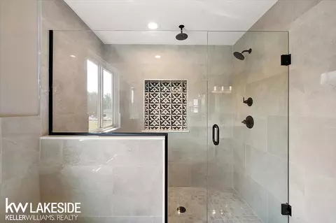 Bath - 24165 Tullymore, Macomb, MI 48042 photo 10 of 21