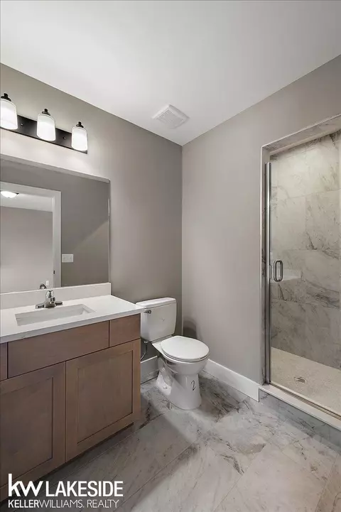 Bath - 24165 Tullymore, Macomb, MI 48042 photo 13 of 21