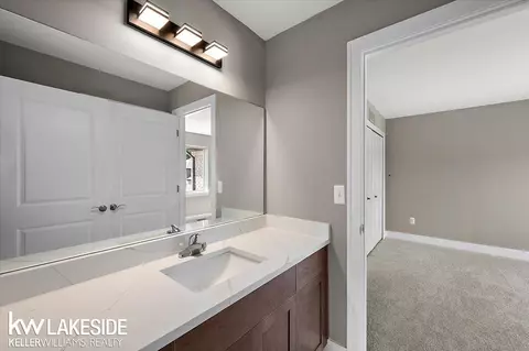 Bath - 24165 Tullymore, Macomb, MI 48042 photo 18 of 21