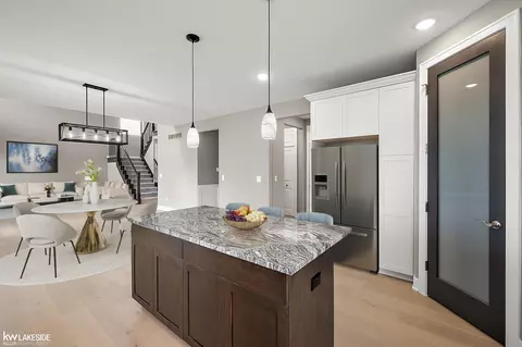 Kitchen - 24165 Tullymore, Macomb, MI 48042 photo 4 of 4