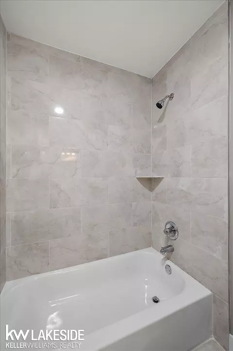 Bath - 24165 Tullymore, Macomb, MI 48042 photo 21 of 21