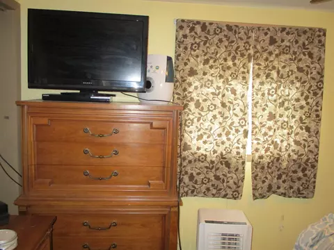 Bedroom - 312 Leland, Flushing, MI 48433 photo 1 of 2