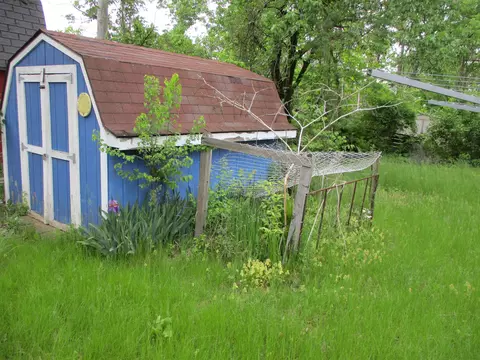Exterior - 312 Leland, Flushing, MI 48433 photo 7 of 11
