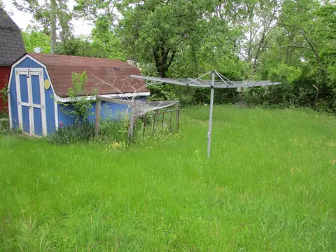 Exterior - 312 Leland, Flushing, MI 48433 photo 5 of 11