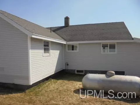Exterior - 602 W 5th, Rockland, MI 49960 photo 2 of 7