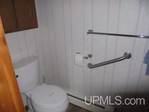 Bath - 602 W 5th, Rockland, MI 49960 photo 3 of 3