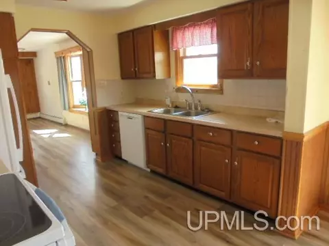 Kitchen - 602 W 5th, Rockland, MI 49960 photo 1 of 4