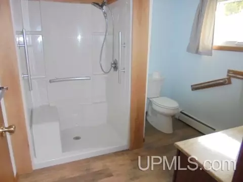Bath - 602 W 5th, Rockland, MI 49960 photo 1 of 3
