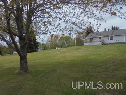 Exterior - 602 W 5th, Rockland, MI 49960 photo 4 of 7