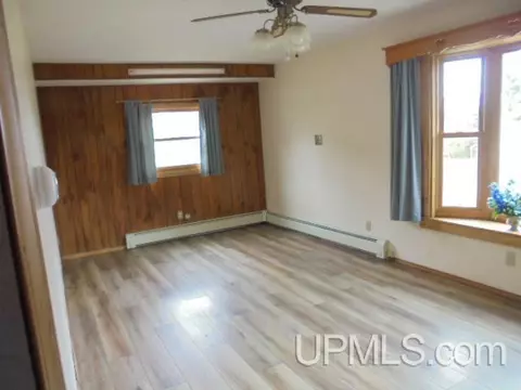 Living - 602 W 5th, Rockland, MI 49960 photo 1 of 2