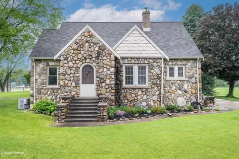 6005 N Seymour, Flushing, MI 48433