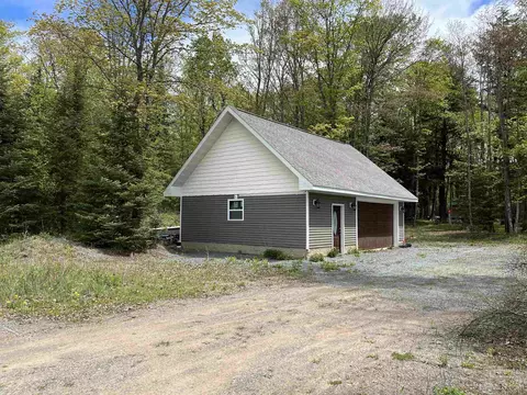 5322 Cross Cut, Florence T-wi, WI 54121