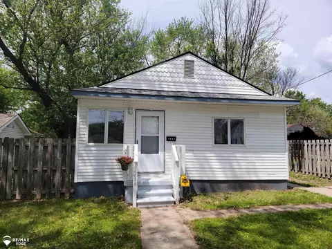 1234 Huron, Flint, MI 48507