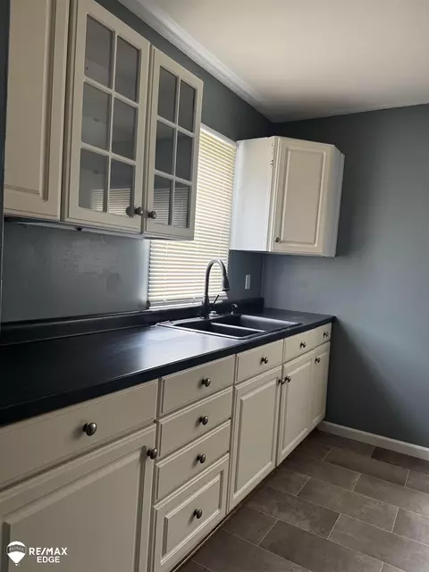 1234 Huron, Flint, MI 48507 photo 3