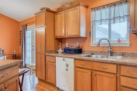 1180 Juniper, Owosso, MI 48867 photo 7