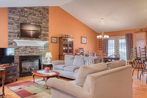 1180 Juniper, Owosso, MI 48867 photo 4