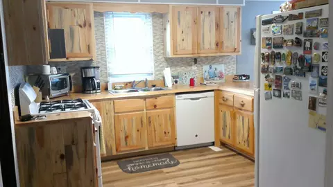 Kitchen - 4158 Scott, Gladwin, MI 48624 photo 6 of 7