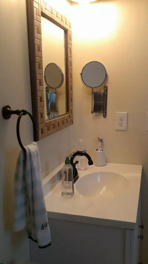 Bath - 4158 Scott, Gladwin, MI 48624 photo 6 of 12