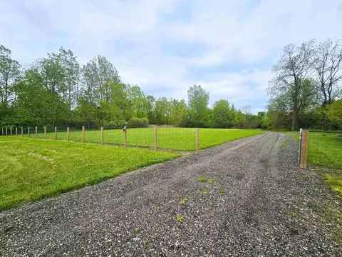 1252 E Frances, Mount Morris, MI 48458 photo 2