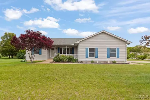 4700 Robin Hood Tr, Adrian, MI 49221