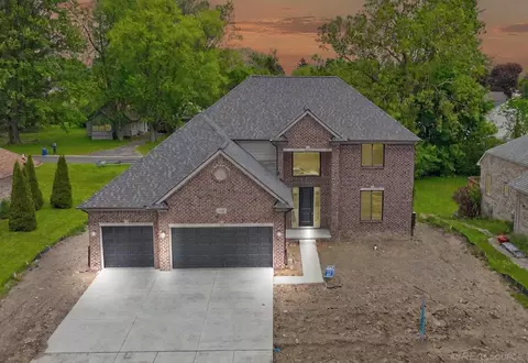 1110 Williamson, Pontiac, MI 48340