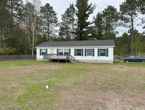 245 Silver Crk, Marquette, MI 49855