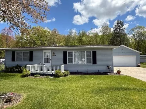 2684 Lakeshore, Gladwin, MI 48624