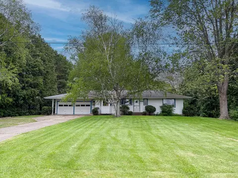 1227 Howe, Burton, MI 48509