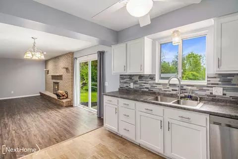 Kitchen - 6476 Mount Morris, Mount Morris, MI 48458 photo 3 of 3