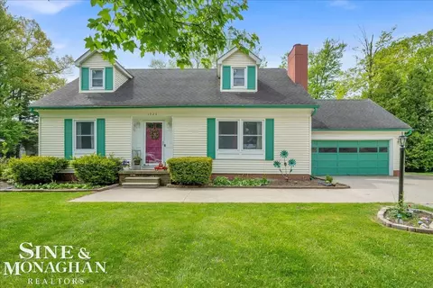 1923 Clinton, Saint Clair, MI 48079