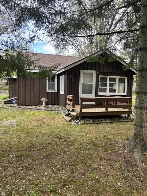 1923 Bear, Oscoda, MI 48750