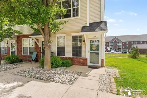 175 Wilmington UNIT 11/BLDG #2, Dundee, MI 48131