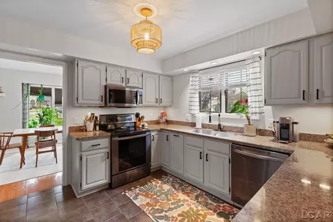 Kitchen - 431 Meadowbrook, Adrian, MI 49221 photo 3 of 7
